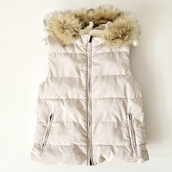 GAP faux fur lined hooded puffer vest parka - Picture 1 of 16